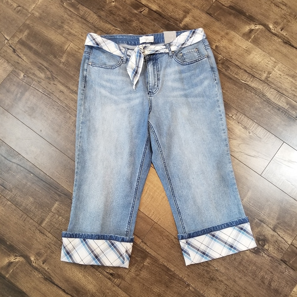 Lane Bryant Jeans (Capris) - size 14 w/blue & white accents
